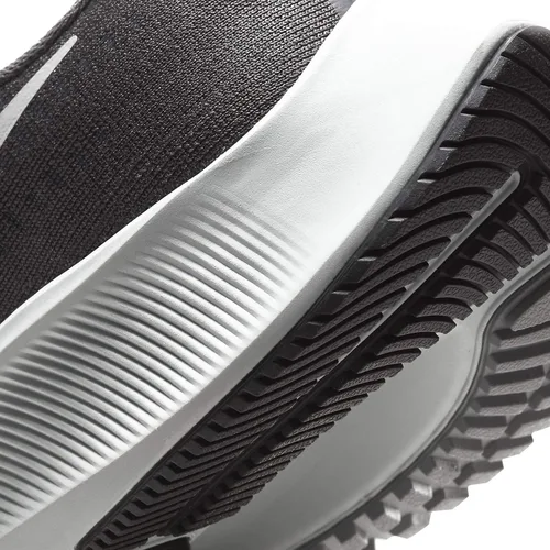 Vista 9 de NIKE RACE - Tenis de correr para hombre, gris, 12.5