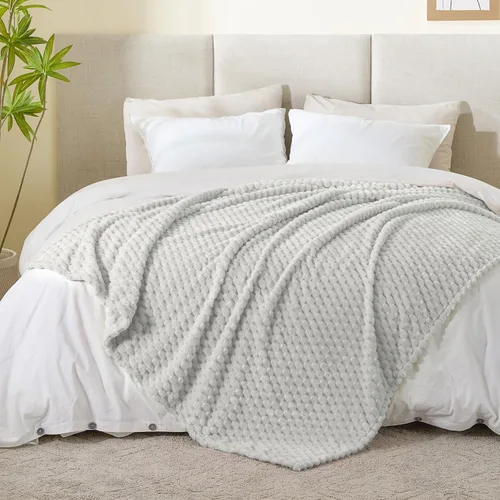 Vista 12 de BEDELITE Manta de forro polar para sofá y cama, manta decorativa de jacquard 3D de almendra, súper suave y acogedora, manta mullida cálida adecuada