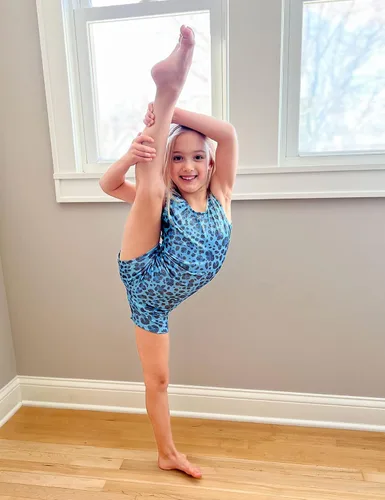 Vista 3 de UIDEAZONE - Leotardos de gimnasia para niña leotardo brillante para ballet unidad con pantalones cortos de secado rápido trajes de una sola pieza