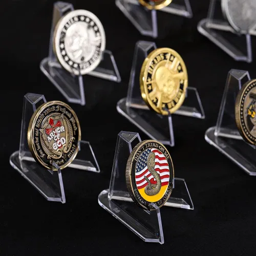 Vista 6 de Soporte de exhibición de monedas transparente – Mini caballete de plástico – Soportes acrílicos para monedas Air-Tite Tarjeta Relojes
