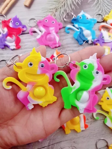 Vista 6 de Paquete de 30 unidades a granel de mono Push Rainbow Bubble Mini Pop Fidget para niños y niñas, pequeños regalos de fiesta de cumpleaños de Navidad