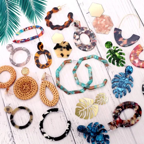 Vista 4 de FIFATA - Aretes colgantes para mujeres y niñas, 20 pares de aretes colgantes de resina acrílica moteada, aretes bohemios de ratán de moda, joyería