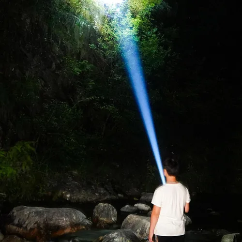 Vista 8 de Linternas LED de alto brillo Linternas recargables portátiles regulables para acampar al aire libre senderismo
