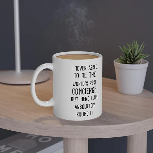 Vista 4 de World's Best Concierge Mug - Divertido regalo de conserjería - Taza de café de conserjería - Cita de conserje - Mejor conserje de todos los tiempos