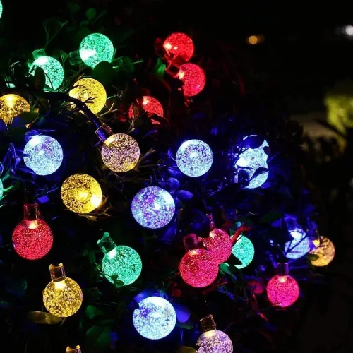 Vista 6 de Tira de luces solares con forma de globo, 31 pies, 50 luces LED para exteriores, impermeables, 8 modos, luces solares de patio para césped, jardín
