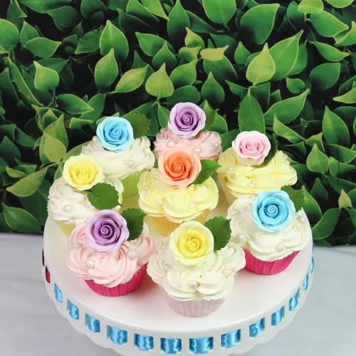 Vista 3 de Global Sugar Art Rosas comestibles de primera calidad, colores surtidos de primavera, sin alambre, medianas de 1.5 pulgadas, 12 unidades por Chef
