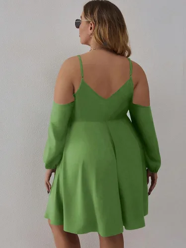 Vista 2 de WDIRARA Vestido acampanado con hombros descubiertos y mangas obispas, talla grande, para mujer