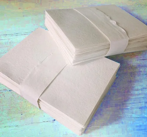 Vista 6 de Deckle Papers Tarjeta de invitación gruesa de 10.58 oz/m², hecha de papel de algodón hecho a mano, paquete de 20 y 50 trapos ecológicos, tarjetas
