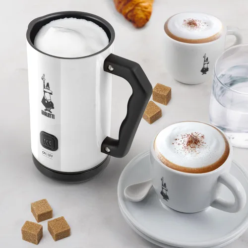 Vista 3 de Bialetti - Espumador de leche eléctrico crema suave 150ML/10.1 fl oz - Negro (4432)