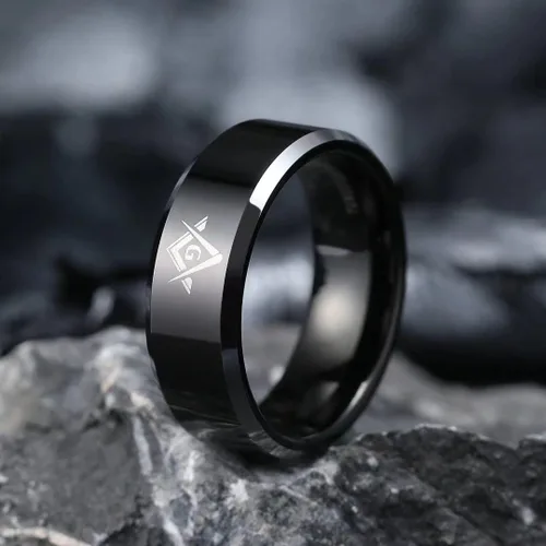 Vista 2 de King Will Classic - Anillo de carburo de tungsteno para hombre, de 0.315in, color negro, brújula masónica, cuadrado, carburo de tungsteno, Sin