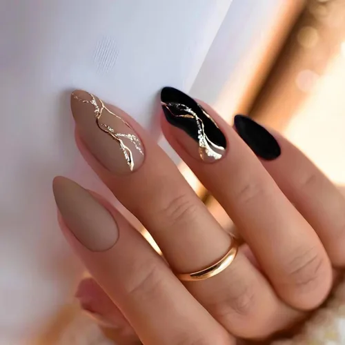 Vista 7 de Uñas postizas cortas de almendra a presión con punta francesa morada, uñas falsas ovaladas con diseños de ondas y diamantes de imitación, uñas