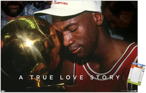 Vista 19 de Michael Jordan - Póster de pared A True Love Story, 22.4 pulgadas de largo x 14.7 pulgadas de ancho, versión enmarcada de madera de granero