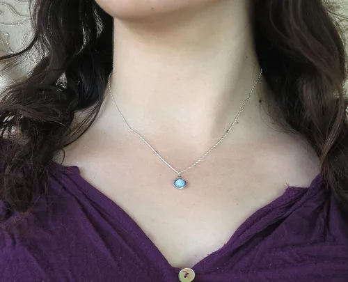 Vista 2 de Colgante de collar de ópalo, collar de ópalo azul de plata esterlina 925 para mujeres y niñas, colgante de piedra minimalista, collar de ópalo