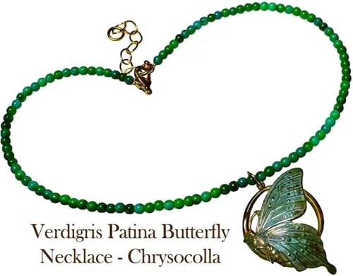 Vista 2 de Elaine Coyne Collectible Artwear Verdigris Patina - Collar de mariposa de latón macizo, fabricado en Estados Unidos, crisocola, Latón, crisocola