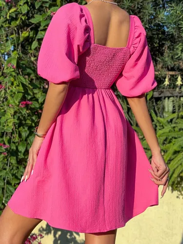 Vista 2 de WDIRARA Minivestido acampanado con cuello de corazón fruncido y mangas abullonadas para mujer