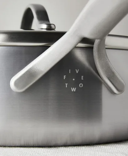 Vista 2 de GreenPan X Food 52 Five-Two Essentials, sartén de acero inoxidable de tres capas de 4 cuartos con tapa, sin PFAS, revestimiento múltiple, inducción