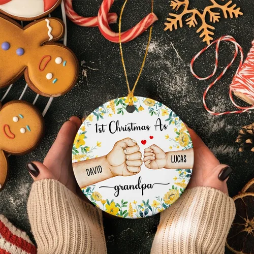 Vista 4 de Adorno de Navidad como abuelo de Navidad 2025, adorno personalizado de nuestra primera Navidad como abuelo para nuevo abuelo, adorno de cerámica