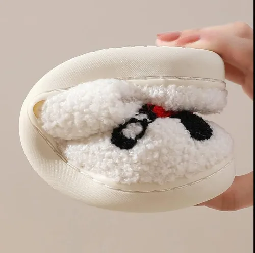Vista 6 de acbzupf Lindas pantuflas para mujer, retro, cálidas, antideslizantes, bordadas de dibujos animados, cálidas pantuflas para invierno, interiores