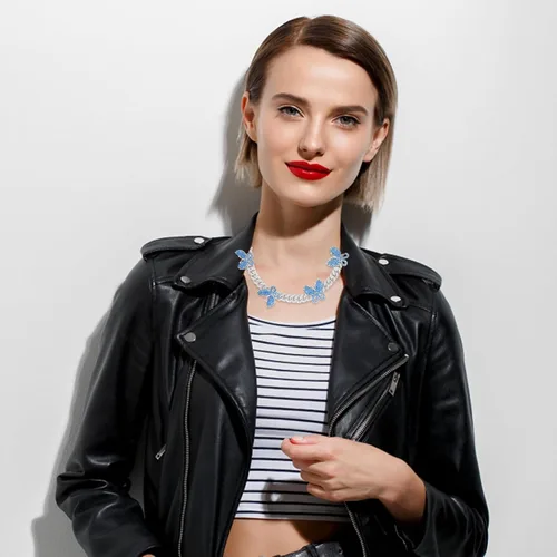 Vista 3 de YBMYCM - Collar cubano de mariposa, collares de cristal, cadena de eslabones cubanos, mariposa brillante para mujeres y hombres, joyería de rapero