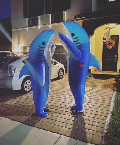Vista 6 de Inflatable Shark Costume