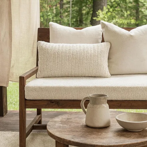 Vista 7 de Benjara - Almohada rectangular de tela con detalles tejidos a mano, color blanco