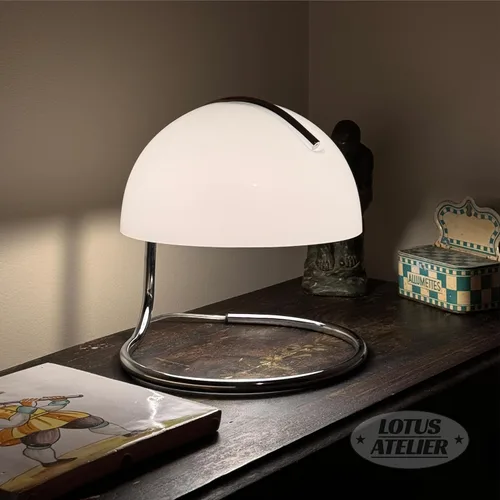 Vista 8 de Lámpara de mesa Lotus Atelier de cromo Bauhaus Lámpara de mesa retro de hongo para estética de habitación, iluminación moderna para dormitorio