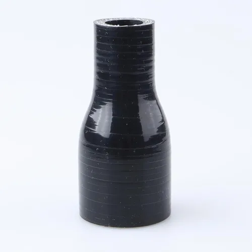Vista 90 de AC PERFORMANCE ID de 1" a 1/2" (25mm a 13mm) Manguera de silicona recta reductora de 3 capas reforzada negra, 3" de longitud Negro