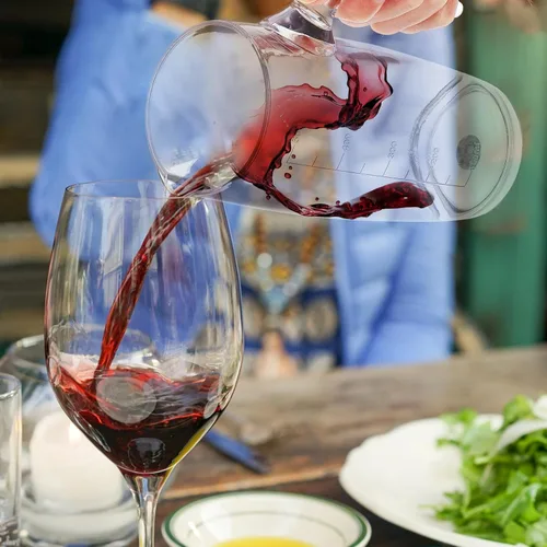 Vista 3 de Jarra de vidrio dispensador de bebidas para servir vino decantador de vino transparente con boquilla Decantador de bebidas de vino con medidas