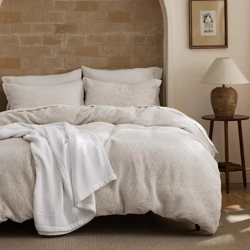 Vista 45 de Bedsure Funda de edredón de 100% algodón tamaño individual, tejido gofre, color blanco coco, GentleSoft y transpirable, juego de cama para regalo, 2