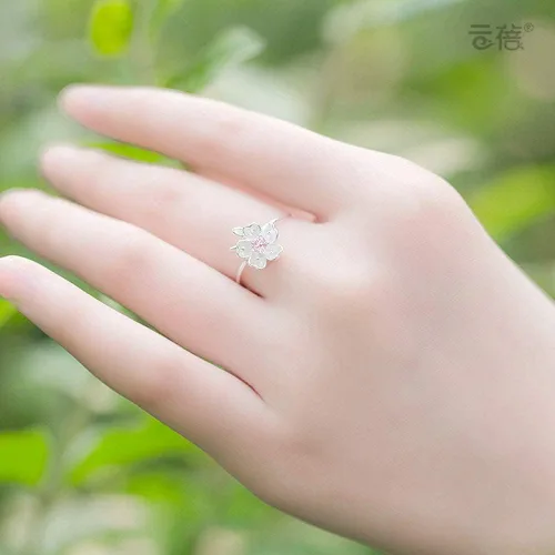 Vista 2 de Aretes para mujer, anillo ajustable de plata de ley S925, diseño moderno de flor de cerezo rosa, circonita cúbica, a la moda, ajustable
