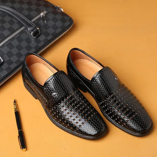 Vista 6 de Zapatos Oxford formales huecos de negocios para hombre, zapatos de cuero genuino transpirables de verano con punta puntiaguda, zapatos de cuero