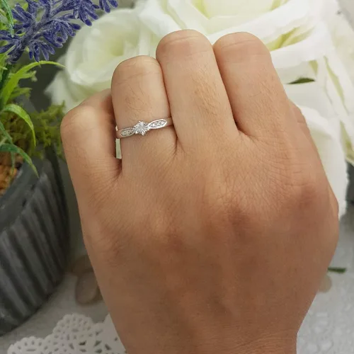 Vista 3 de Dazzlingrock Collection Anillo de compromiso nupcial con diamantes redondos de 0.06 quilates (ctw), plata de ley, Plata de ley, Diamante blanco