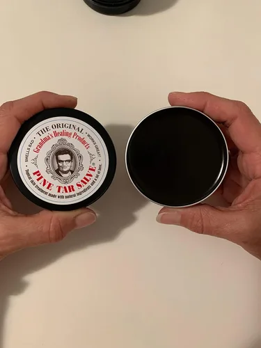 Vista 2 de Grandma's Pine Tar Salve 2oz – Ungüento de dibujo a la antigua