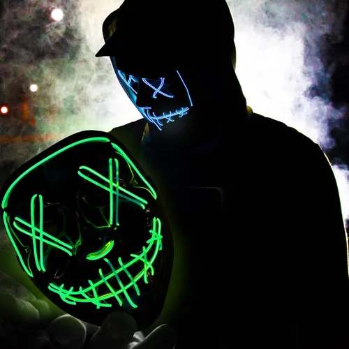 Vista 2 de KVISTER Máscara de purga iluminada, máscaras LED de Halloween, máscaras de disfraz aterradoras con 3 modos de luz para fiesta de Halloween (verde)