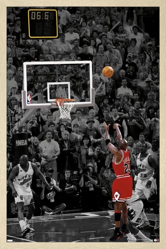 Vista 7 de Trends International Michael Jordan - Póster de pared The Shot, 22.4 pulgadas de largo x 14.7 pulgadas, versión enmarcada en madera de granero