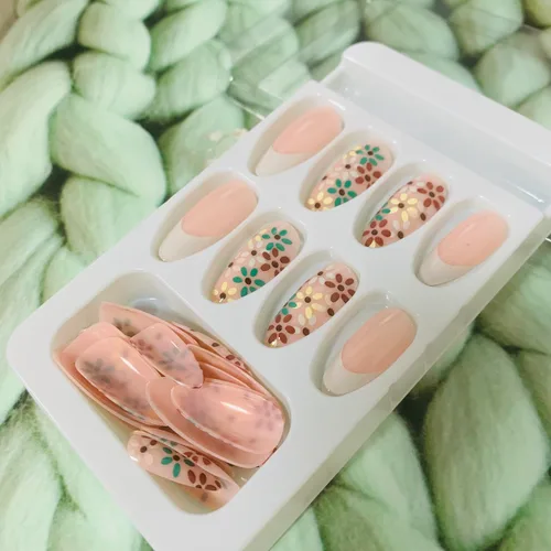 Vista 5 de Uñas postizas ovaladas a presión con puntas francesas, juego de uñas postizas cortas de flores artificiales, uñas postizas acrílicas con diseños