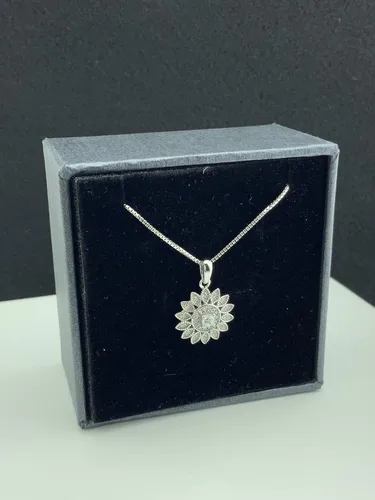 Vista 4 de Sterling Silver Cz Sunflower Charm Necklace for Adult Womens and Teen Girls