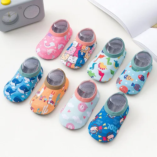 Vista 4 de Zapatos de deporte acuático para bebés y niños y niñas, transpirables, descalzos, de secado rápido, calcetines acuáticos, zapatos de cuna para niños