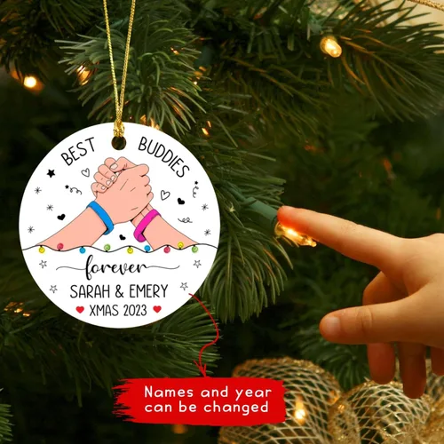 Vista 4 de Adornos de Navidad personalizados 2025 para amigas, regalos de adorno para la decoración del árbol de Navidad, regalo personalizado de Navidad