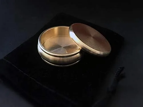 Vista 2 de MOMOMAGE Buda Okito Box (medio dólar, latón) Trucos de magia Primer plano Moneda mágica Aparecer Penetrar Caja Misteriosa Mágica Trucos de Magia
