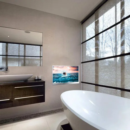 Vista 2 de Soulaca Espejo inteligente de 22 pulgadas LED TV IP65 impermeable con control de voz ATSC DTV sintonizador, WiFi y Bluetooth, baño de lujo, espejo
