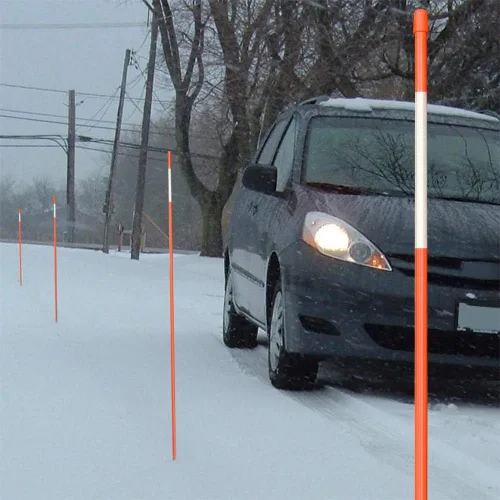 Vista 2 de Marcador de entrada, estacas de nieve, estacas de arado, cinta reflectante, 5/16 pulgadas de diámetro x 48 pulgadas, fibra de vidrio, naranja
