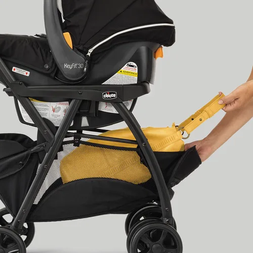 Vista 3 de Chicco KeyFit Caddy - Marco para cochecito de bebé con asa ajustable, bandeja para padres Accepts all Chicco infant car seats, compact travel