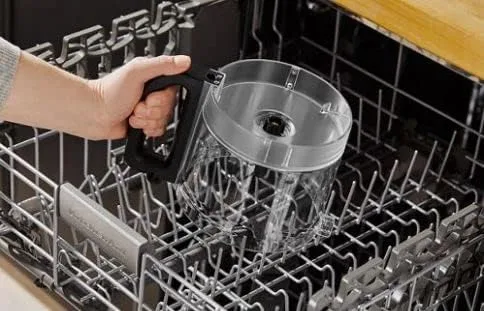 Vista 4 de KitchenAid KFP0920QWH - Procesador de alimentos con 9 tazas, 3 discos, 2 cuchillas y espátula, color blanco