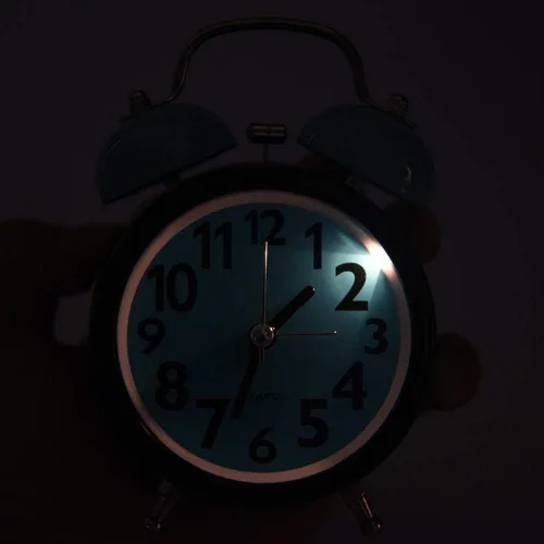 Vista 7 de Boquite Reloj despertador, reloj despertador mecánico, doble reloj despertador mecánico ultra silencioso movimiento de cuarzo mesa de escritorio