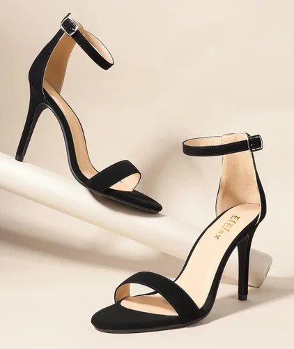 Vista 5 de ElElax - Tacones negros y blancos para mujer, 4 pulgadas, tacones de aguja con correa al tobillo, sandalias de tacón para fiesta de boda elegante