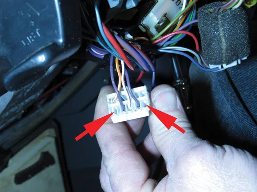 Vista 2 de Atlantic British Ltd. Kit de reemplazo de interruptor de bloqueo de encendido QRF000080 con dos (2) llaves de repuesto para Land Rover Discovery 2