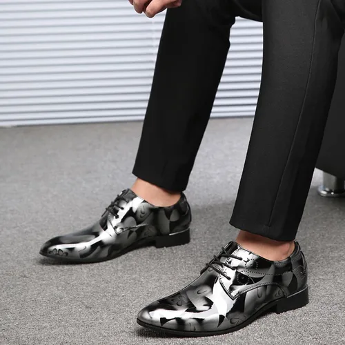Vista 6 de Zapatos de cuero de moda para hombre, zapatos de vestir transpirables con punta recta formal con patrón de encaje