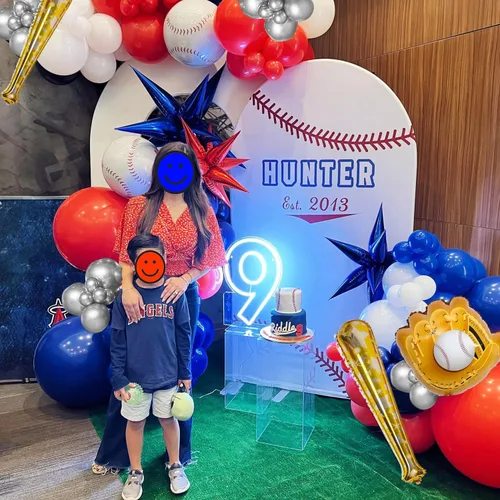 Vista 8 de Kit de arco de guirnalda de globos de béisbol de 150 piezas, globos de papel de aluminio rojos, azules, blancos, plateados y con estrella de bate