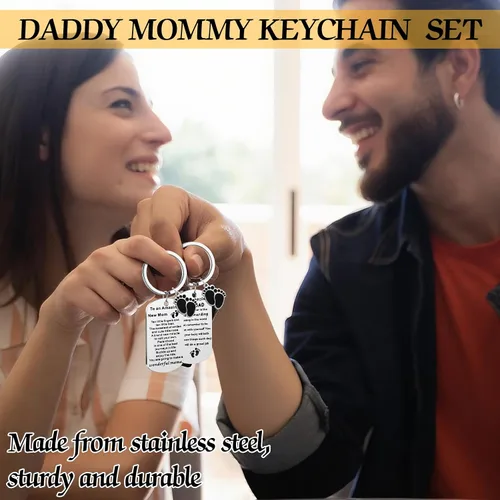 Vista 3 de Mifoci Regalos para nuevas mamás para embarazo, mujeres, nuevos padres, incluye juego de vasos para mamá y papá, llavero y pulsera de cuentas